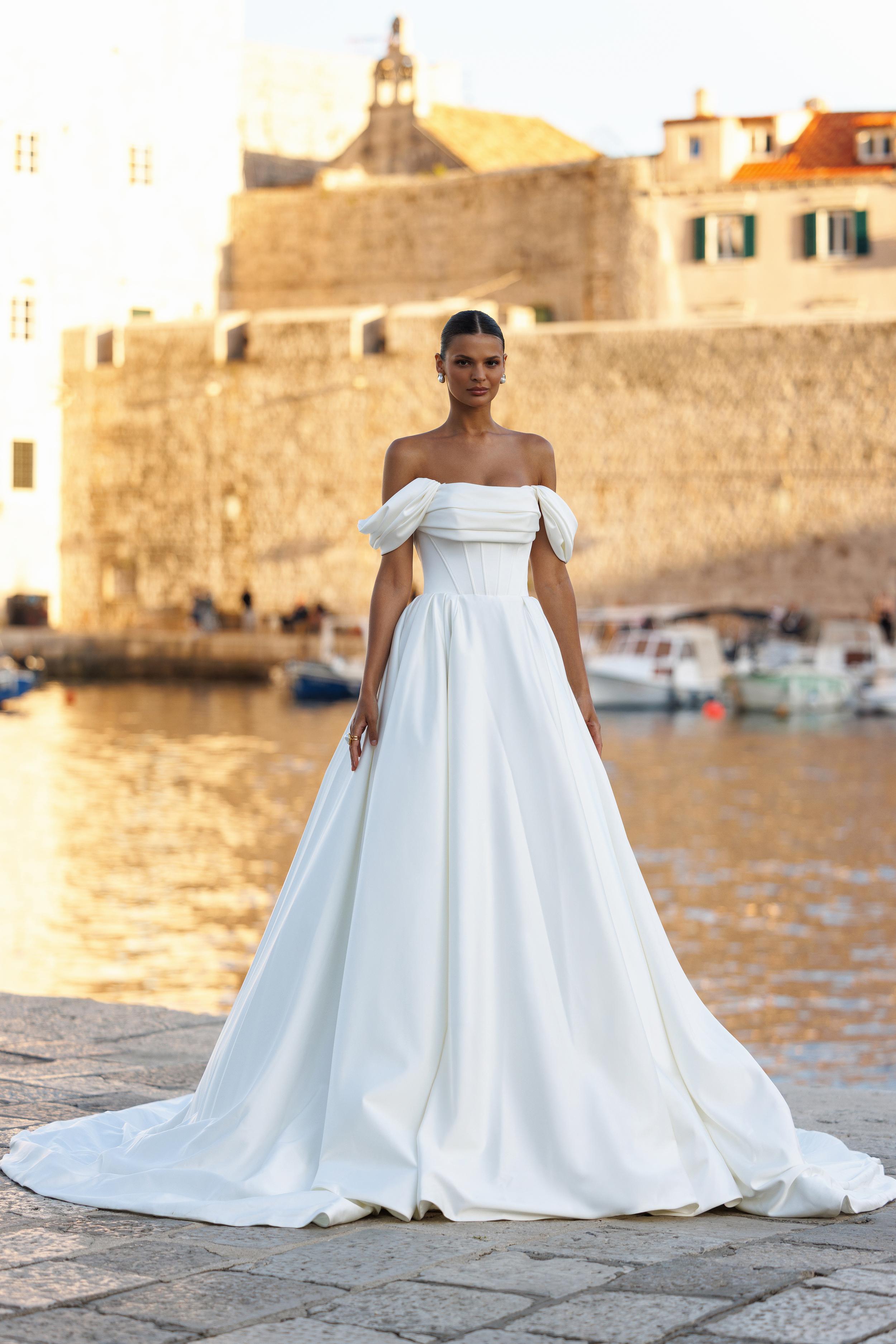 Lana Grace Bridal Everly 5205